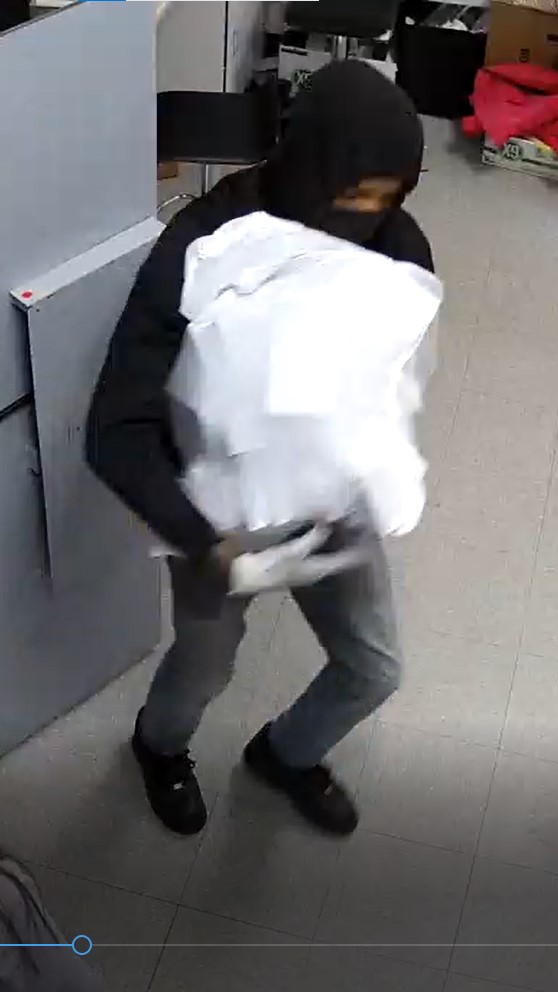 20210109dr at&t robbery 1