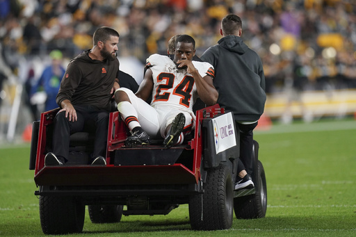Browns star running back Nick Chubb carted off with left knee